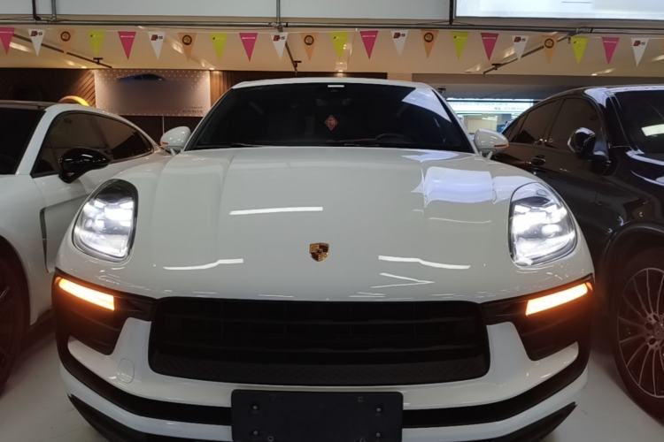 Used Porsche Macan 2024 Macan 2.0T Front