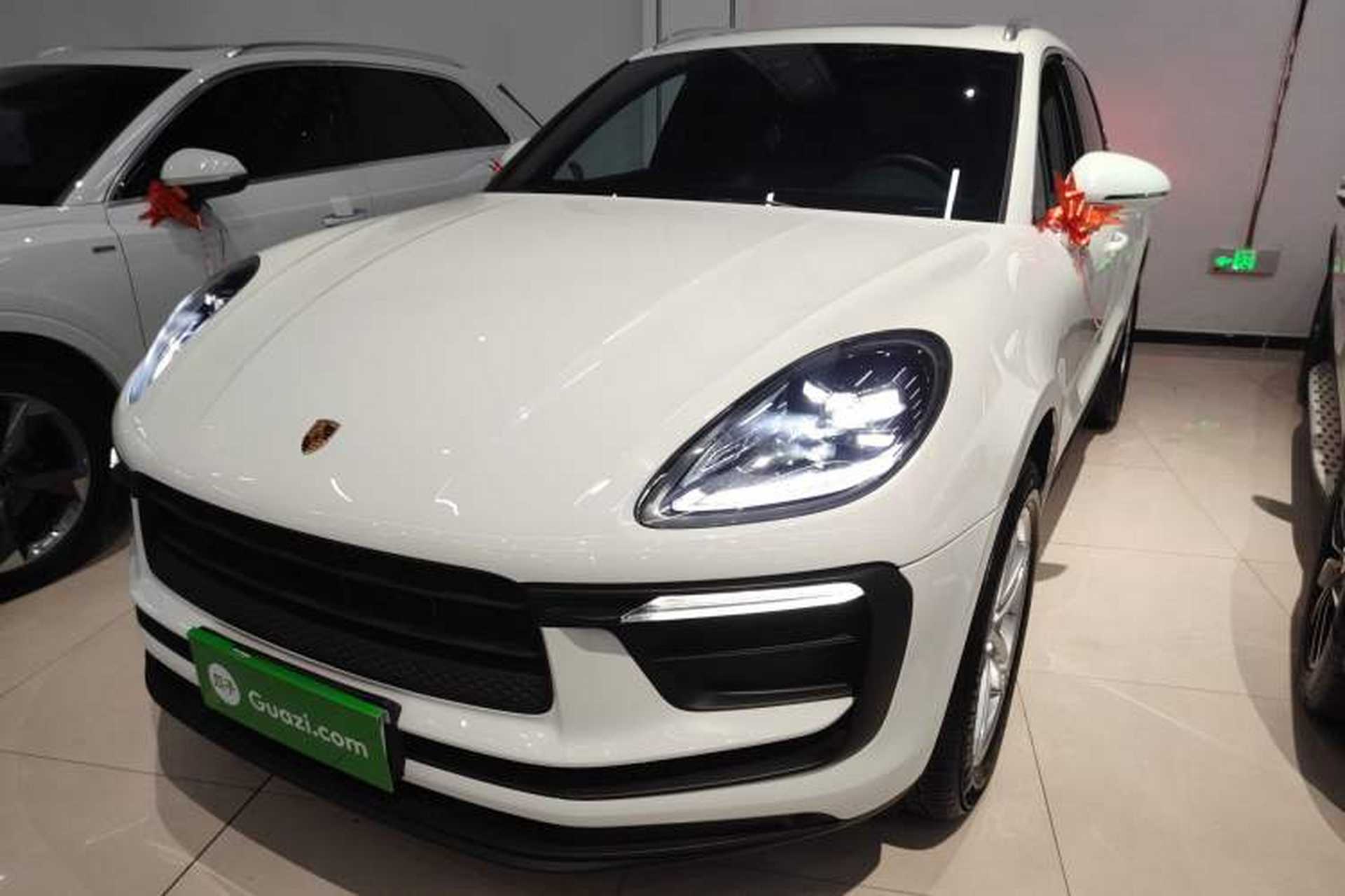 Used Porsche Macan 2024 Macan 2.0T Front Left 45 Deg