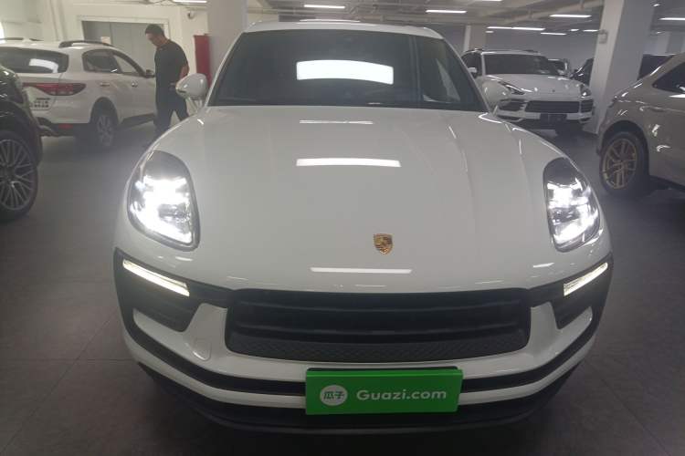 Used Porsche Macan 2024 Macan 2.0T Front