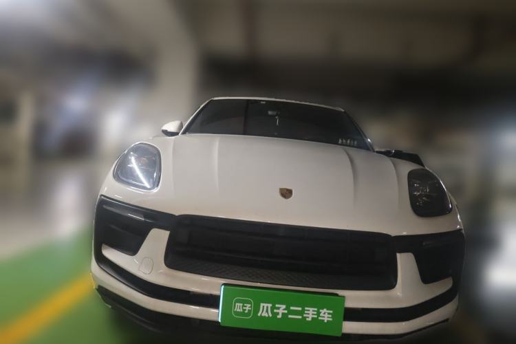 Used Porsche Macan 2024 Macan 2.0T Front