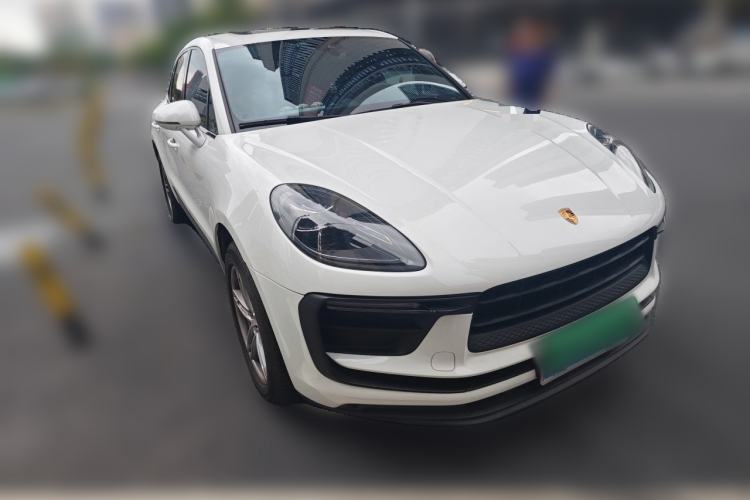 Used Porsche Macan 2024 Macan 2.0T Front Right 45 Deg