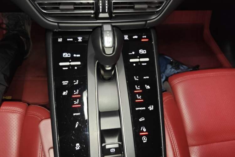 Used Porsche Macan 2024 Macan 2.0T Gear Lever