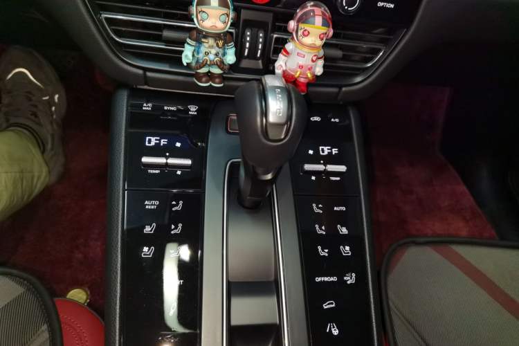 Used Porsche Macan 2024 Macan 2.0T Gear Lever