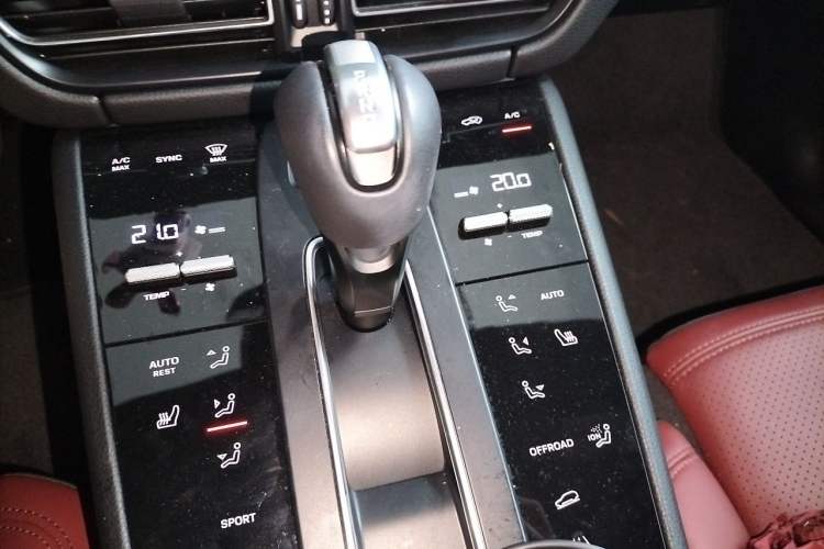 Used Porsche Macan 2024 Macan 2.0T Gear Lever