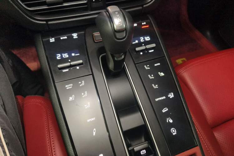 Used Porsche Macan 2024 Macan 2.0T Gear Lever