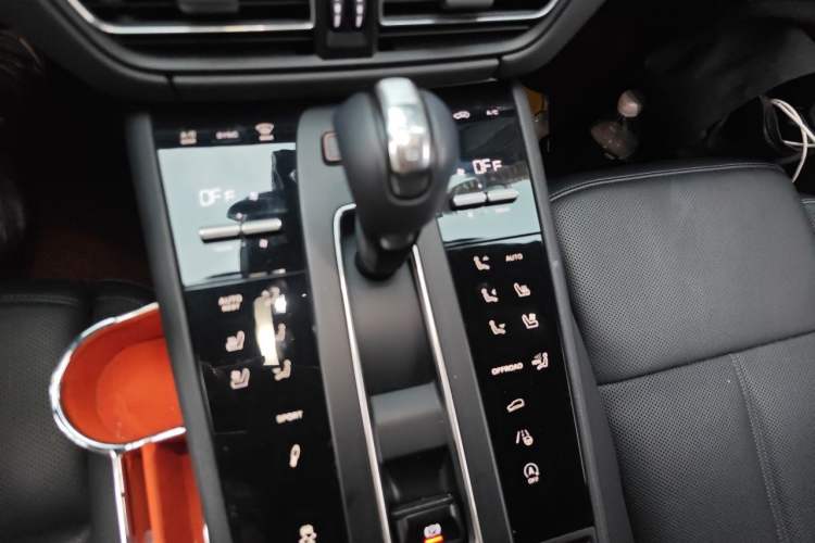 Used Porsche Macan 2024 Macan 2.0T Gear Lever