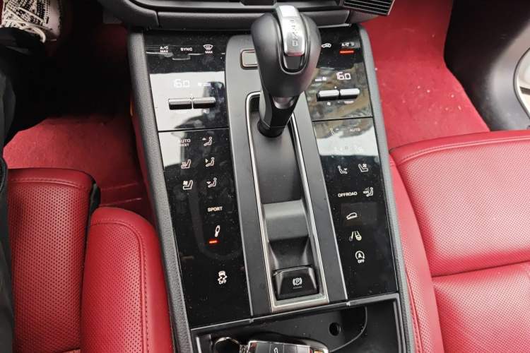 Used Porsche Macan 2024 Macan 2.0T Gear Lever
