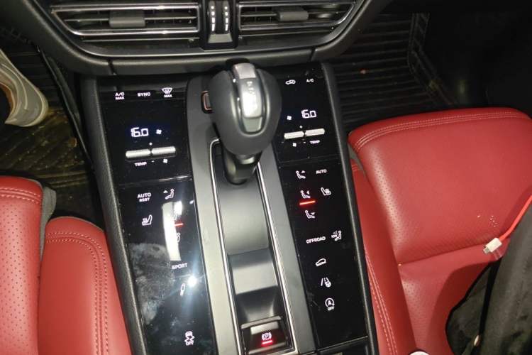 Used Porsche Macan 2024 Macan 2.0T Gear Lever