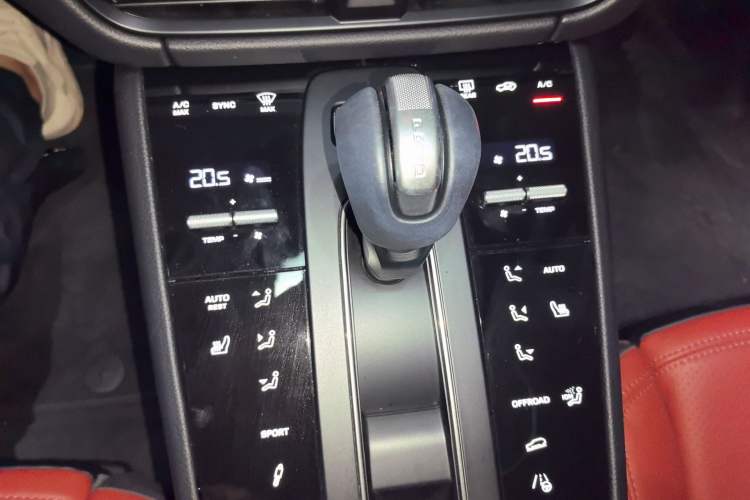 Used Porsche Macan 2024 Macan 2.0T Gear Lever