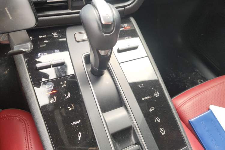 Used Porsche Macan 2024 Macan 2.0T Gear Lever
