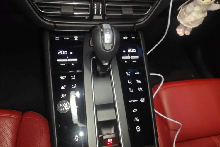 Used Porsche Macan 2024 Macan 2.0T Gear Lever