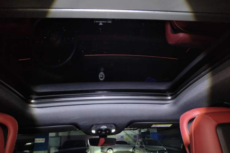 Used Porsche Macan 2024 Macan Long Range Edition Headliner