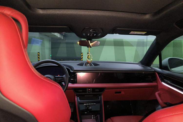Used Porsche Macan 2024 Macan Long Range Edition Headliner