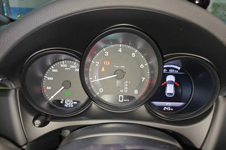 Used Porsche Macan 2024 Macan 2.0T Instrument Cluster