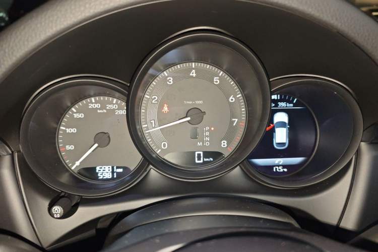 Used Porsche Macan 2024 Macan 2.0T Instrument Cluster