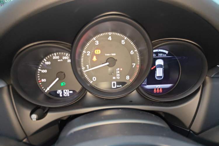 Used Porsche Macan 2024 Macan 2.0T Instrument Cluster