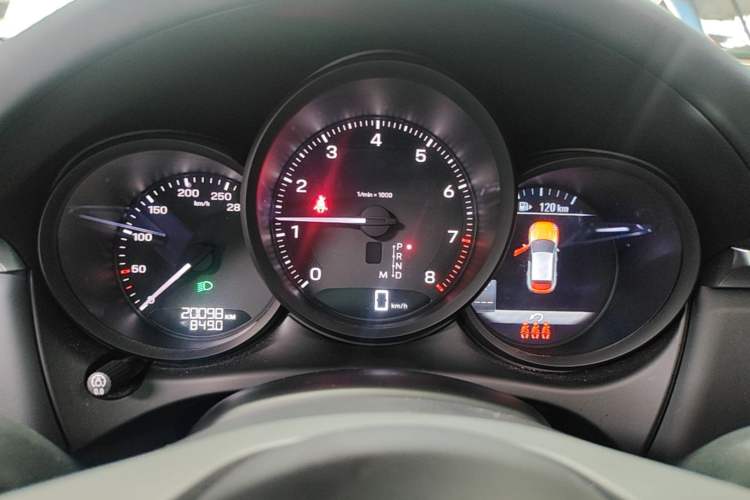 Used Porsche Macan 2024 Macan 2.0T Instrument Cluster