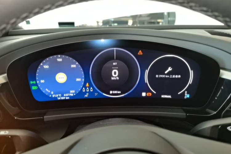 Used Porsche Macan 2024 Macan Long Range Edition Instrument Cluster