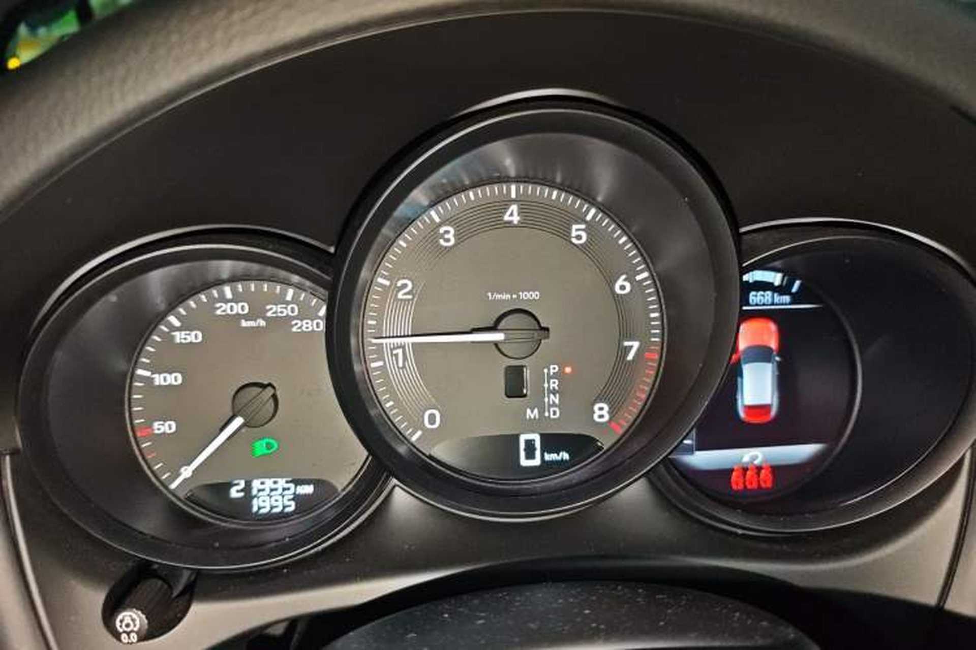 Used Porsche Macan 2024 Macan 2.0T Instrument Cluster