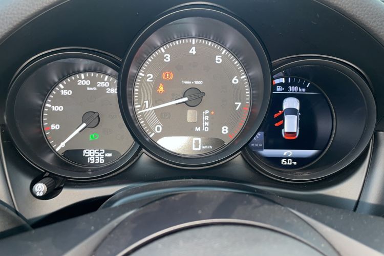 Used Porsche Macan 2024 Macan 2.0T Instrument Cluster