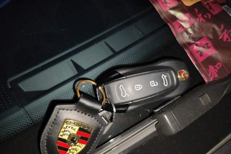 Used Porsche Macan 2024 Macan Long Range Edition Interior 1