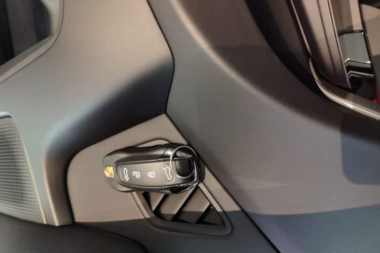 Used Porsche Macan 2024 Macan 4 Interior 1