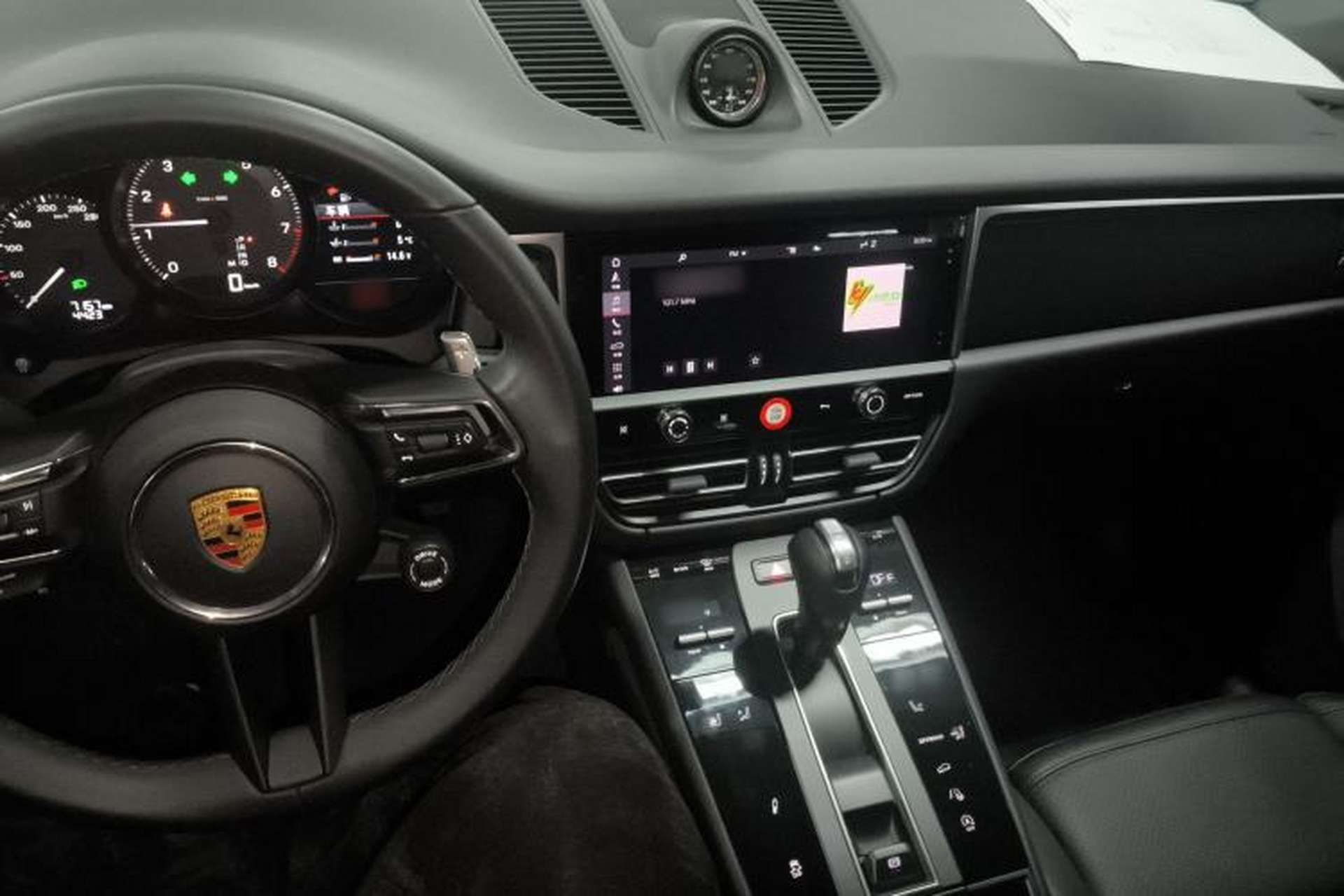 Used Porsche Macan 2024 Macan 2.0T Interior 2