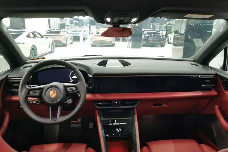 Used Porsche Macan 2024 Macan Long Range Edition Interior 2