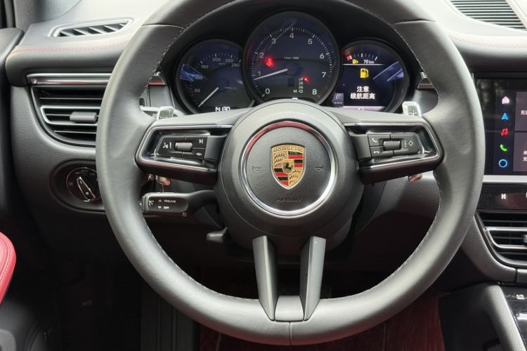 Used Porsche Macan 2024 Macan 2.0T Interior 2