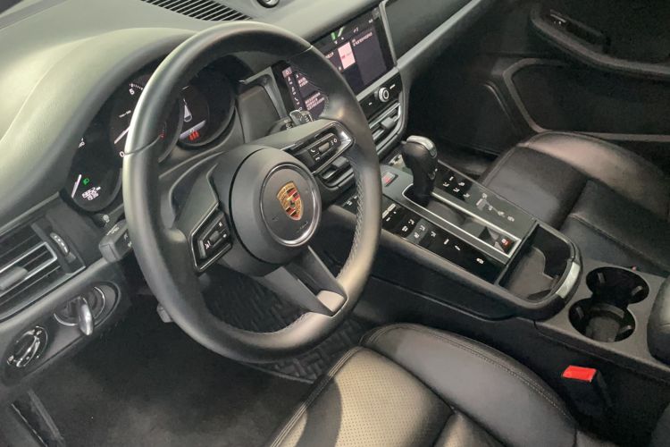 Used Porsche Macan 2024 Macan 2.0T Interior 3