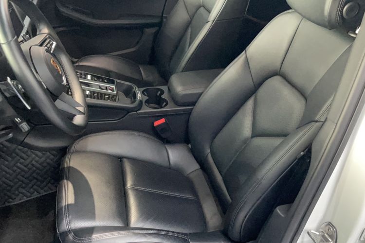 Used Porsche Macan 2024 Macan 2.0T Interior 5