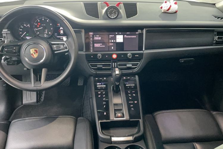 Used Porsche Macan 2024 Macan 2.0T Interior 7