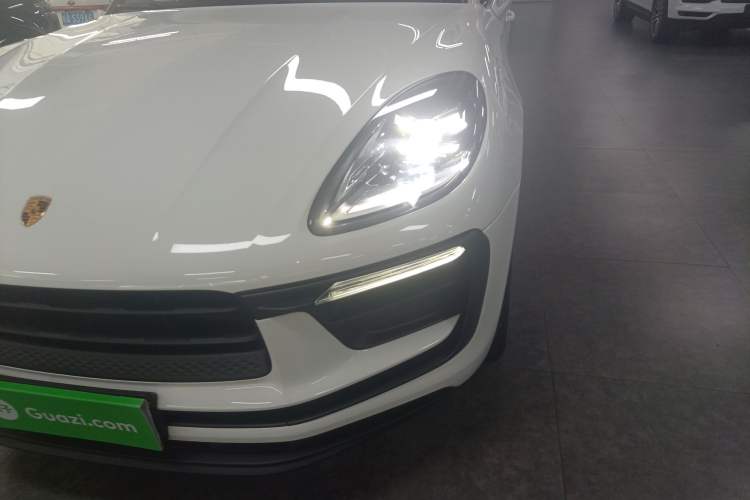 Used Porsche Macan 2024 Macan 2.0T Left Front Headlight