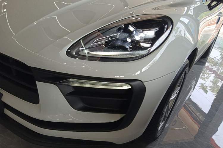 Used Porsche Macan 2024 Macan 2.0T Left Front Headlight