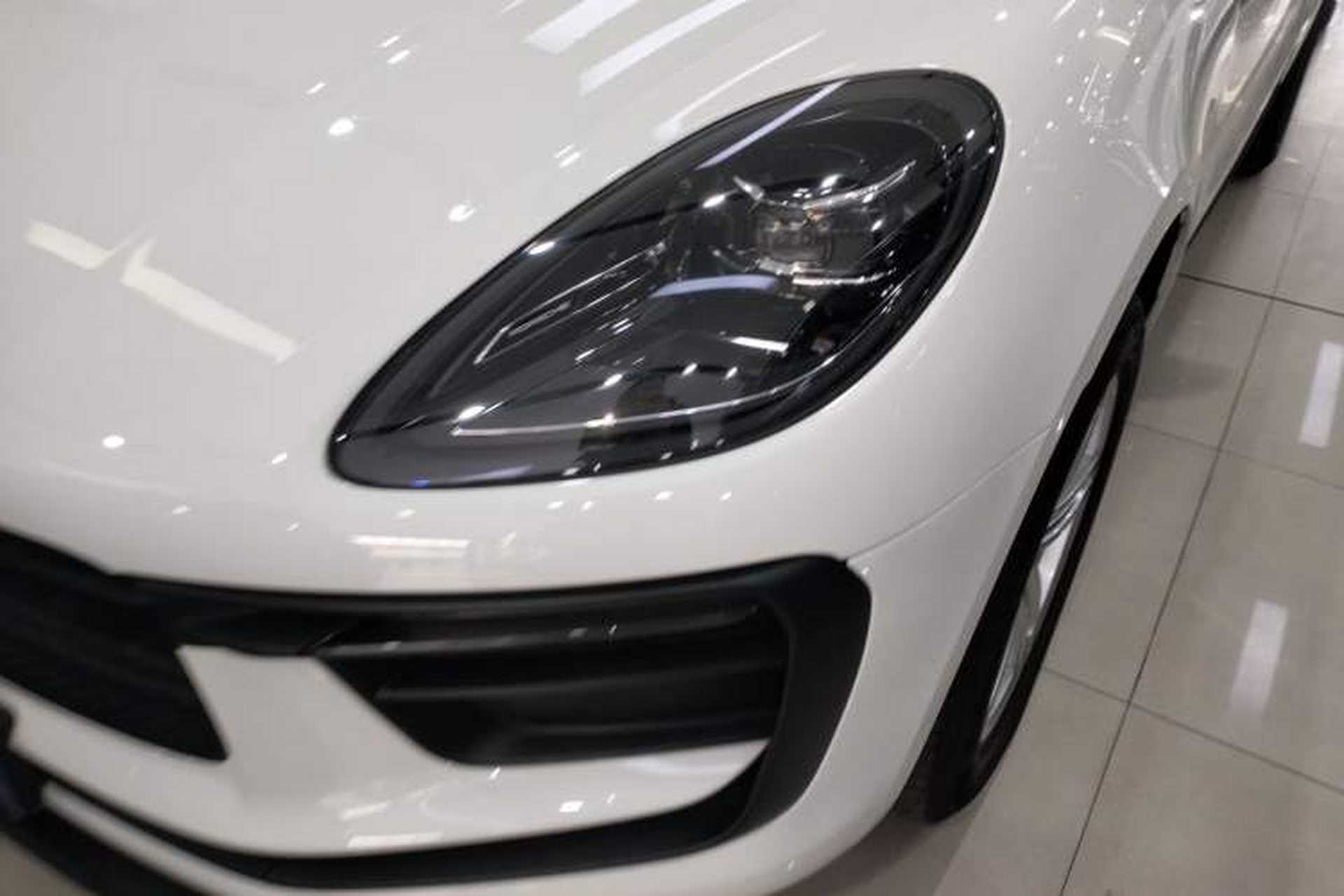 Used Porsche Macan 2024 Macan 2.0T Left Front Headlight