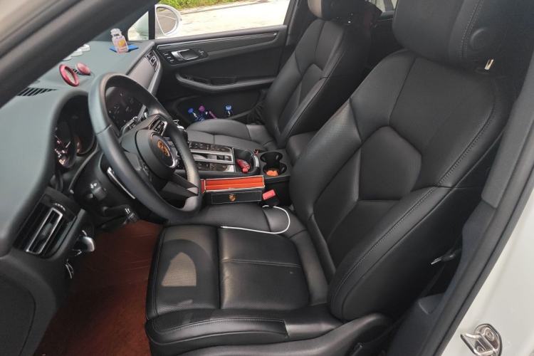 Used Porsche Macan 2024 Macan 2.0T Left Front Seat