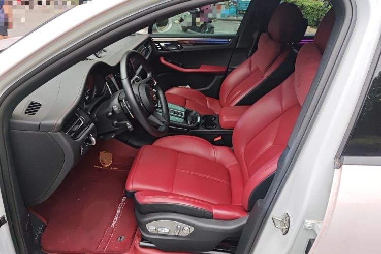 Used Porsche Macan 2024 Macan 2.0T Left Front Seat