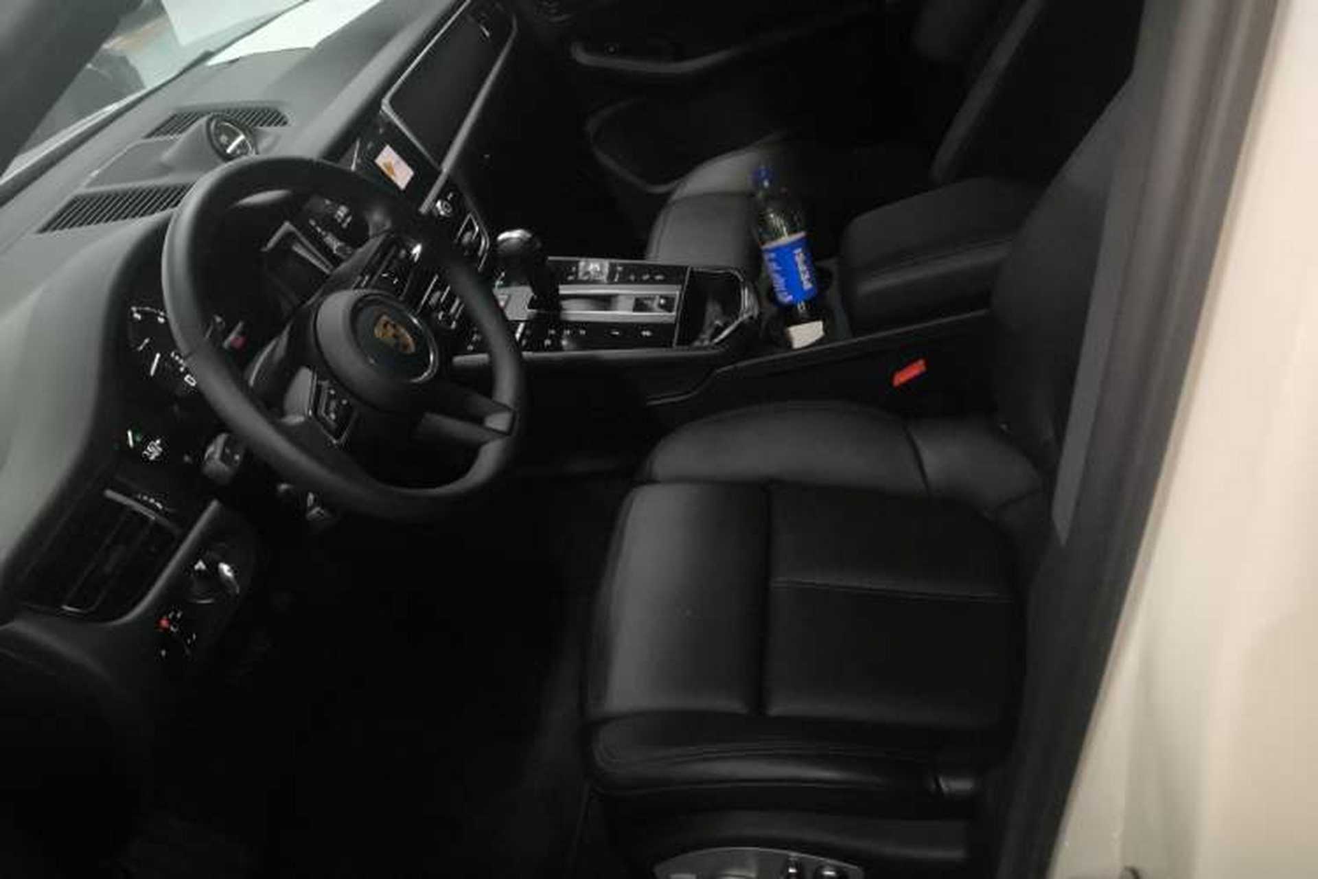 Used Porsche Macan 2024 Macan 2.0T Left Front Seat