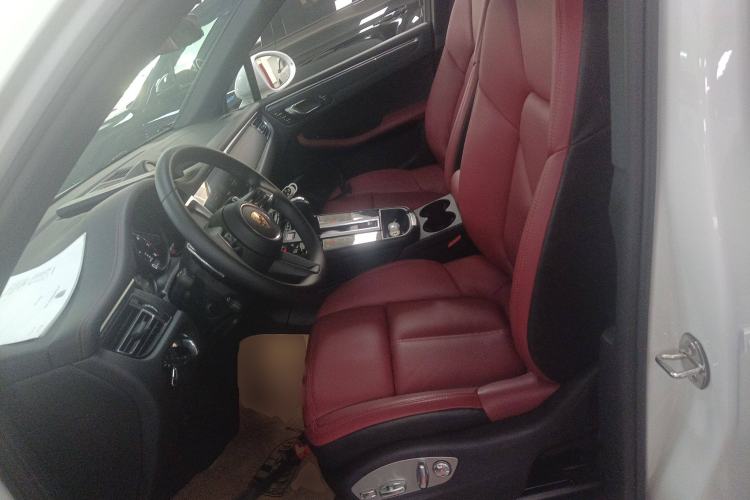 Used Porsche Macan 2024 Macan 2.0T Left Front Seat