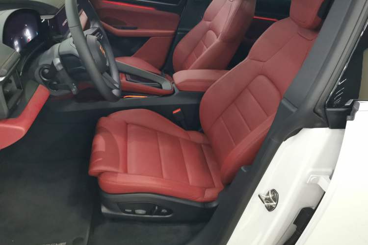 Used Porsche Macan 2024 Macan Long Range Edition Left Front Seat