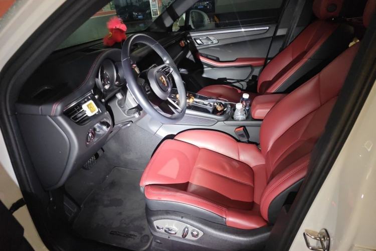 Used Porsche Macan 2024 Macan 2.0T Left Front Seat