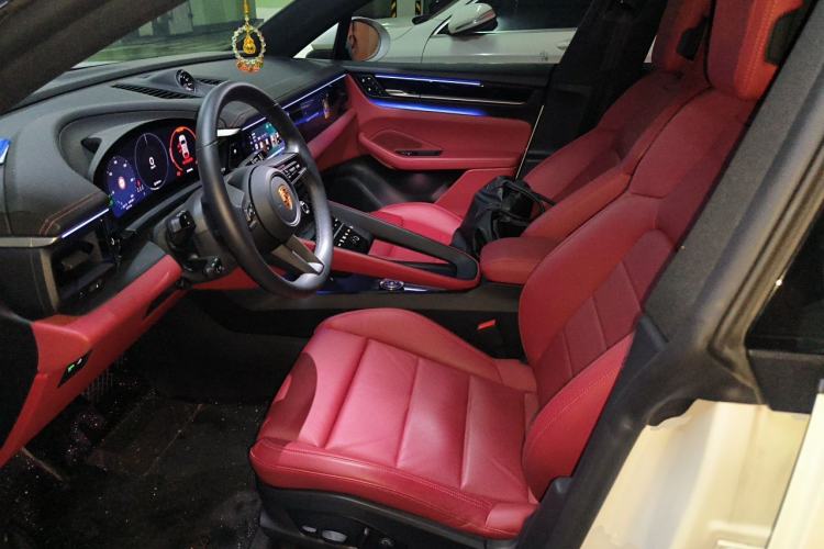 Used Porsche Macan 2024 Macan Long Range Edition Left Front Seat