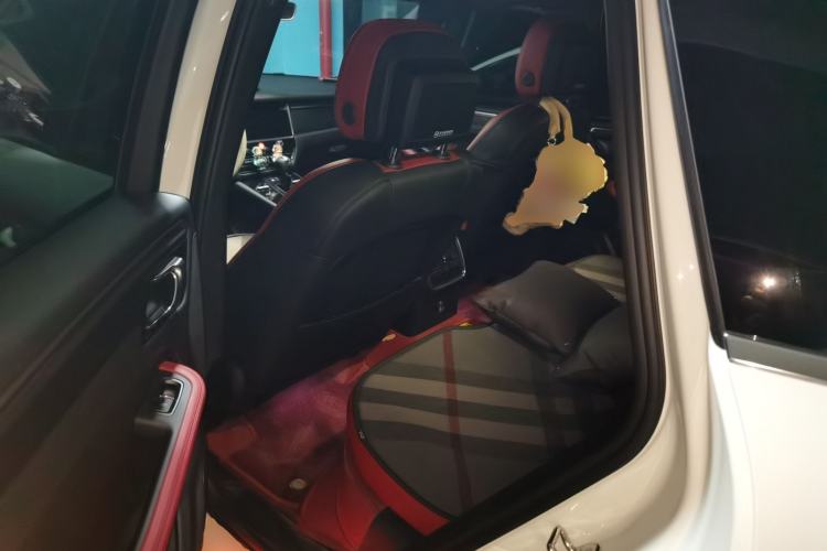 Used Porsche Macan 2024 Macan 2.0T Left Rear Seat