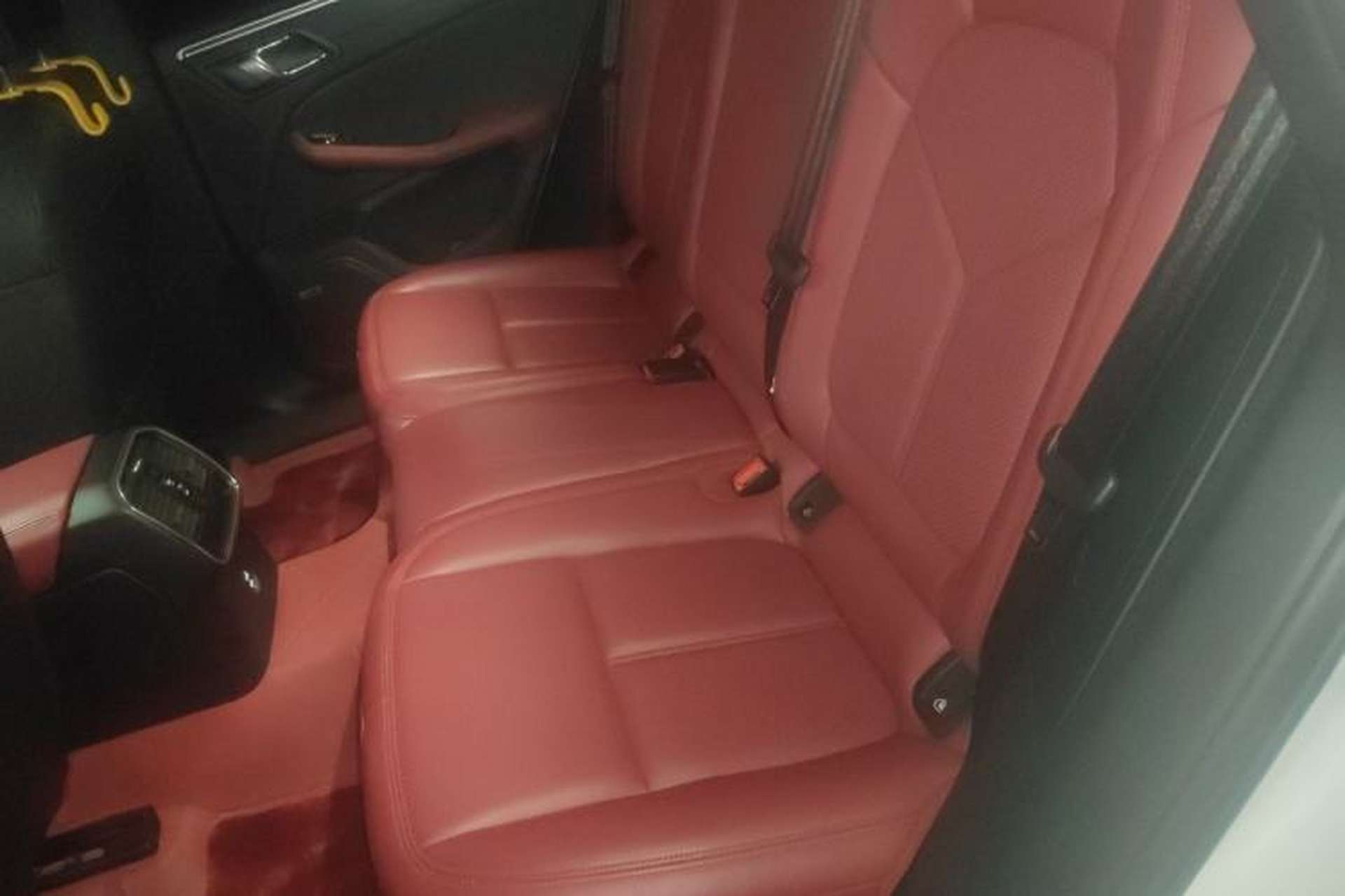 Used Porsche Macan 2024 Macan 2.0T Left Rear Seat