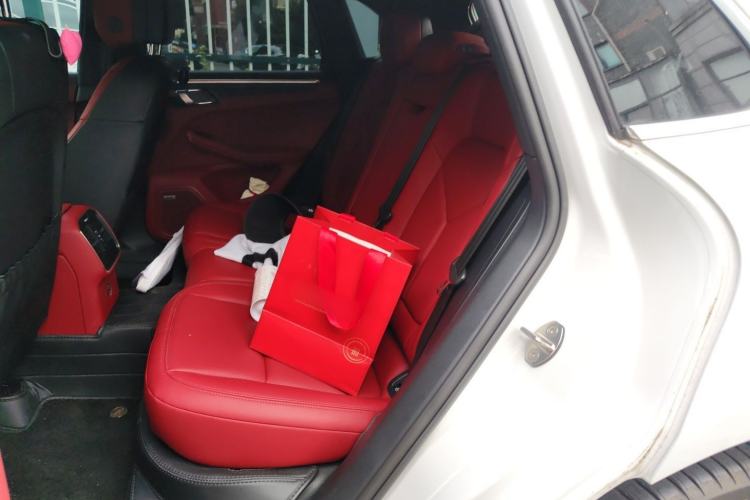 Used Porsche Macan 2024 Macan 2.0T Left Rear Seat