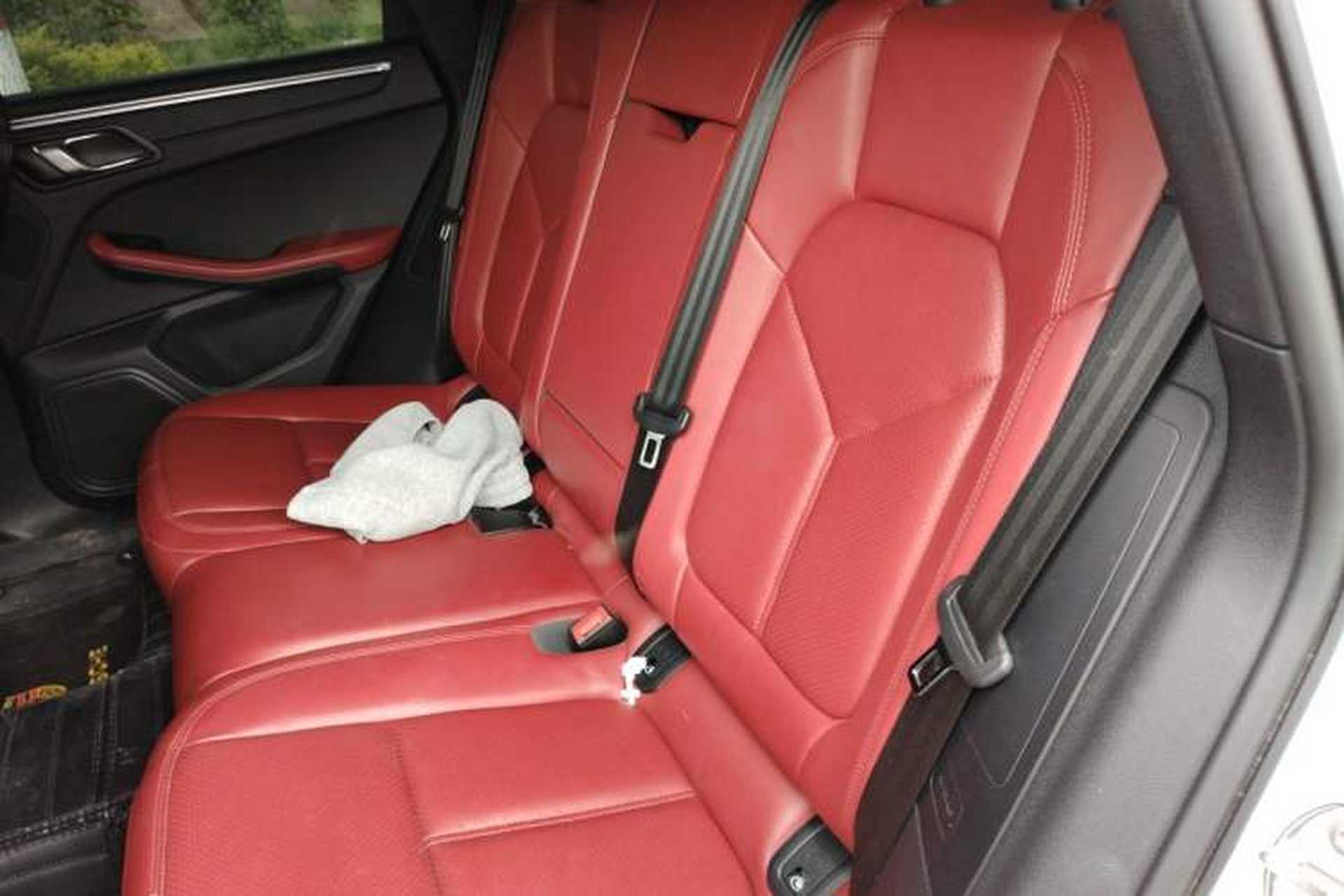 Used Porsche Macan 2024 Macan 2.0T Left Rear Seat