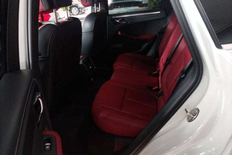 Used Porsche Macan 2024 Macan 2.0T Left Rear Seat