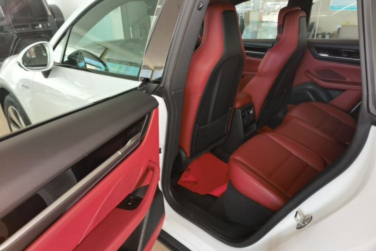 Used Porsche Macan 2024 Macan Long Range Edition Left Rear Seat