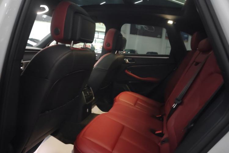 Used Porsche Macan 2024 Macan 2.0T Left Rear Seat