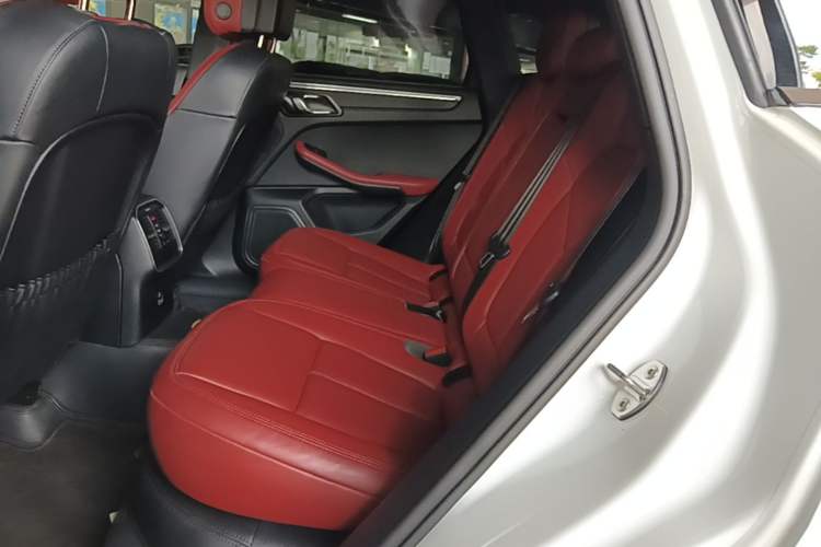 Used Porsche Macan 2024 Macan 2.0T Left Rear Seat